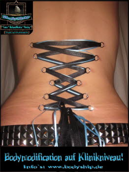 Play Piercing Dermal Anchor Corsage Rücken Hüfte Po Korsage weiblich Bodymod Bodymodification by Bodyship Halle - Sachsen Anhalt - www